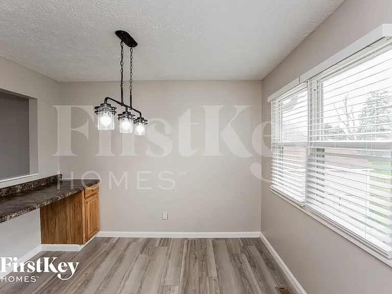 418 Andrea Dr — Photo 5