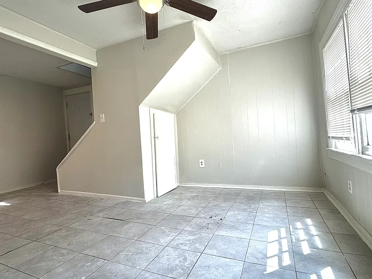 210 SW 21st Ave #D-1932 — Photo 5