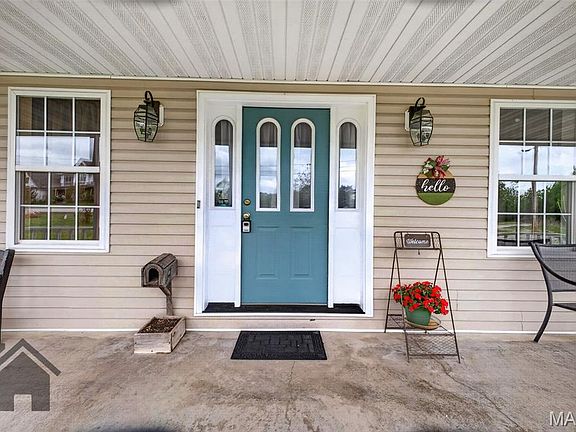 5th image of 11 Flora Dr