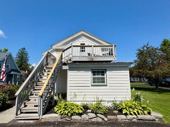 152 Grand St APT 3, Schoharie, NY 12157