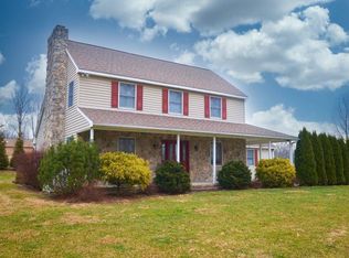 3435 E Grant St, Slatington, PA 18080