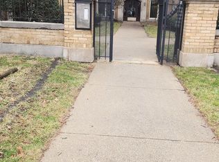 2212 E 70th St APT 3D, Chicago, IL 60649