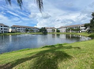 4802 51st St W APT 320, Bradenton, FL 34210