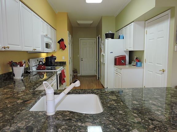 5th image of 16384 Brookwood Ct #4