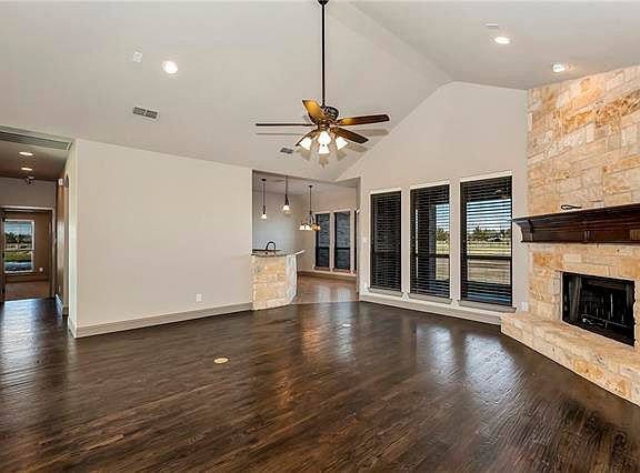 5th image of 117 Skyview Ct