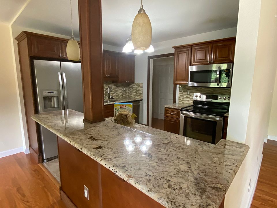 1st image of 9718 Kingsbridge Dr APT 202