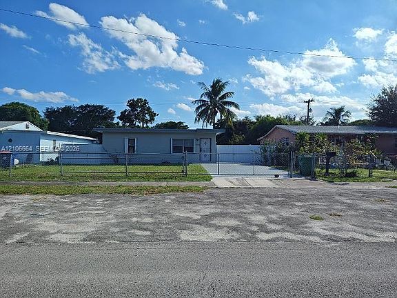 3rd image of 1016 Jann Ave