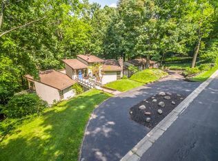 23 Hardwood Hill Rd, Pittsford, NY 14534