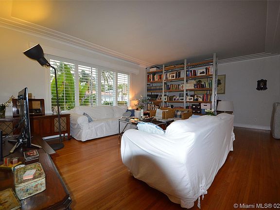 4th image of 1428 Certosa Ave