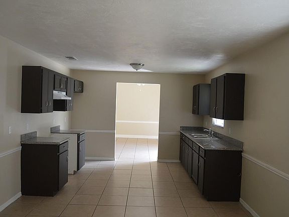 5th image of 2521 Tansboro Dr