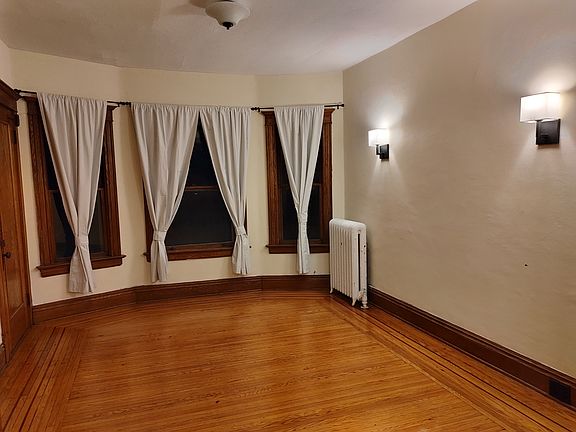 2nd image of 1574 Delaware Ave APT 3
