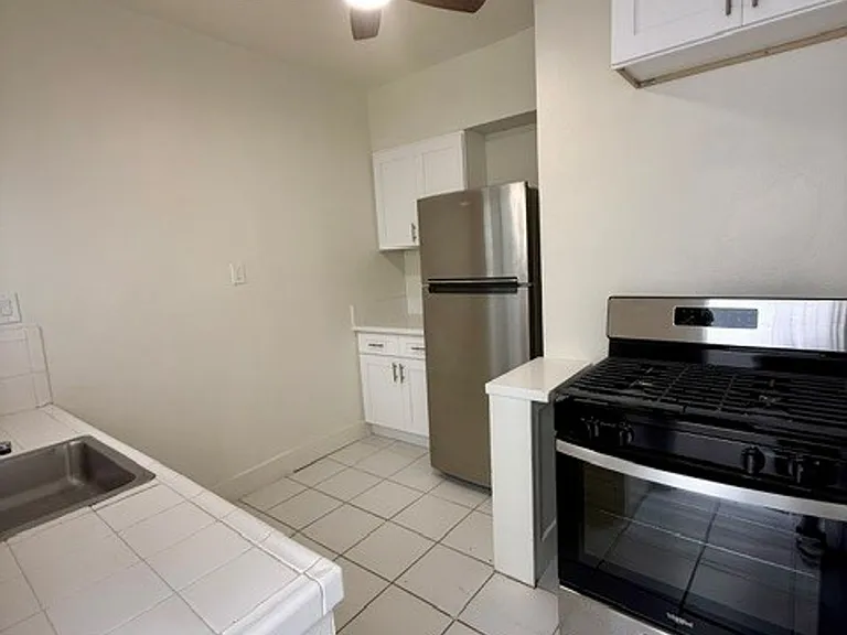 1819 E 4th St — Photo 5