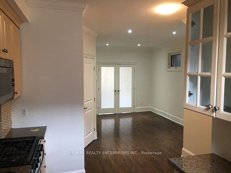 Toronto Townhouse for rent - 1 Bedroom — photo 3
