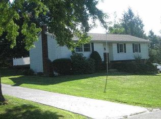 10 Penn St, Fishkill, NY 12524