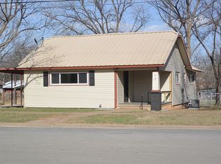 17 S Pecan St, Albany, TX 76430