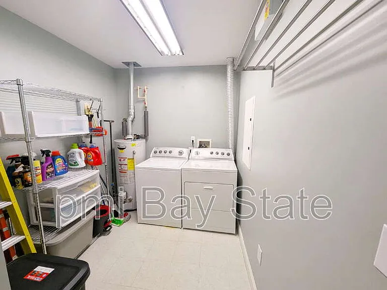27 Saint James Ave #3 — Photo 11