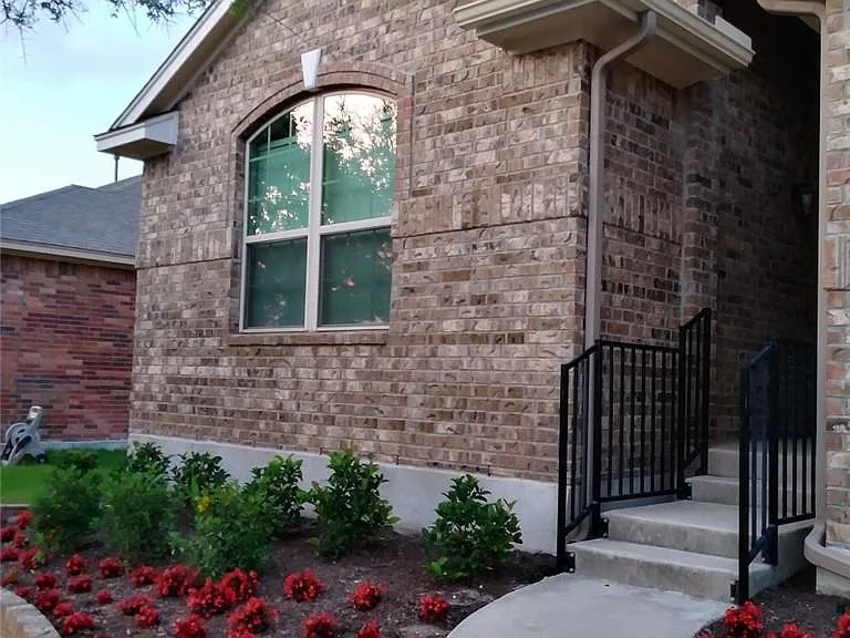 348 Stone View Trl — Photo 2