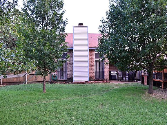 4th image of 638 Redwood Dr