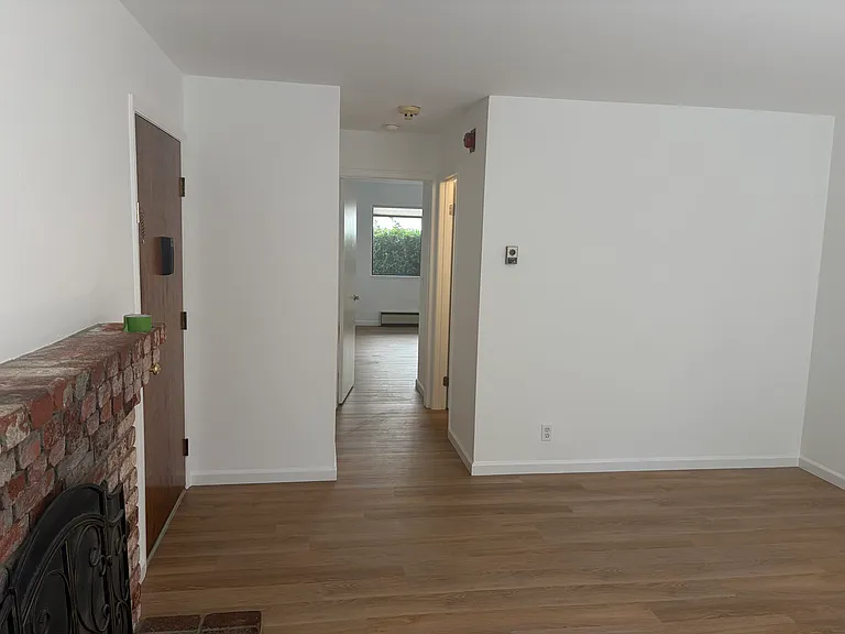 1438 Laurel St #1 — Photo 3