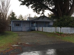 1040 Grand Ave SE, Bandon, OR 97411