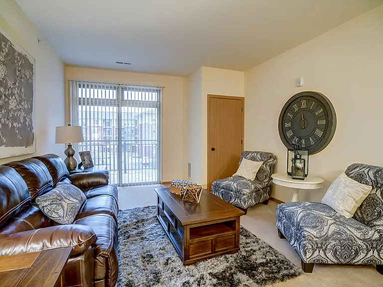 Jackson- Living Area