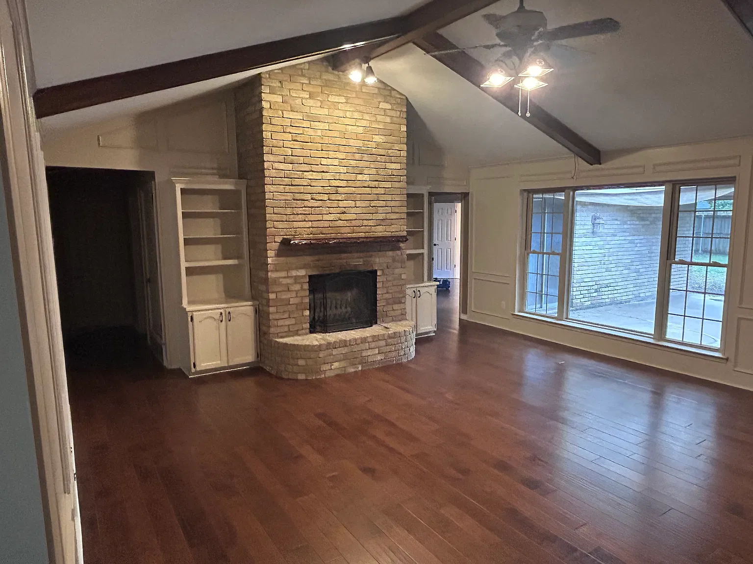 4 bed, 2652 sqft, $4,000 — Photo 4