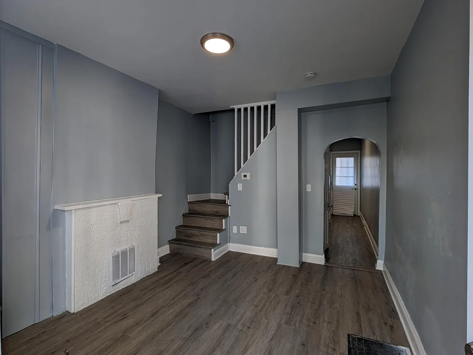 2 bed, 850 sqft, $1,700 — Photo 2