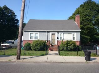 81 Birchwood St, West Roxbury, MA 02132