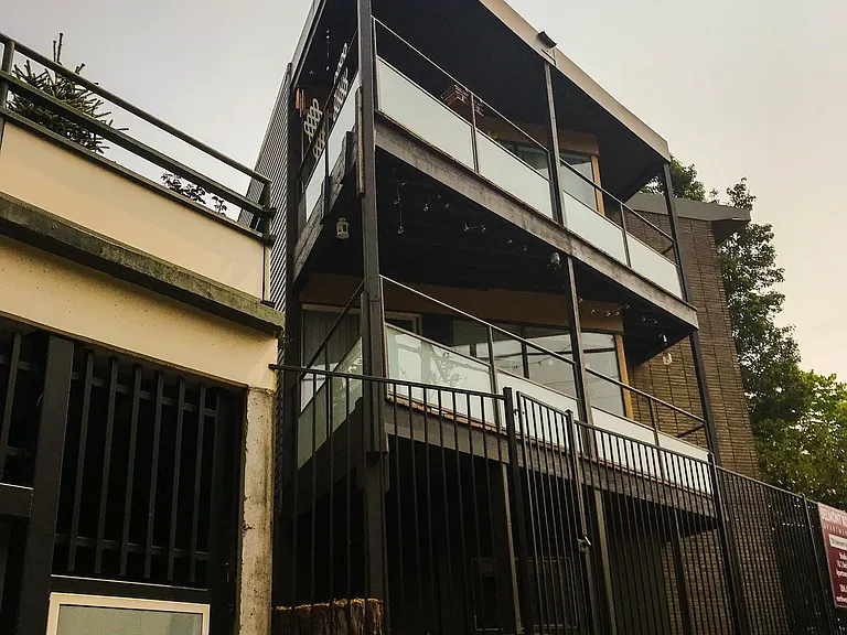 Belmont Roy Apartments — Photo 3