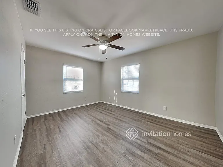 2334 Auburn St S — Photo 6