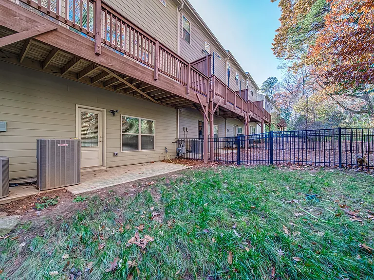 1363 Harris Way NE — Photo 58