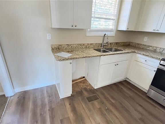 4th image of 416 Macedonia Rd SE