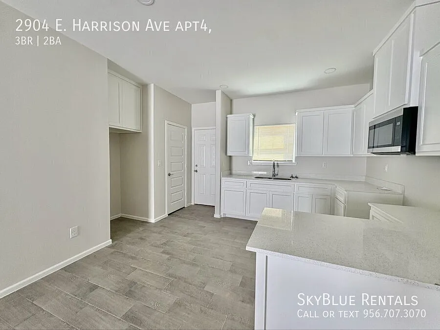 "Spacious 3-Bed Alton Apartment with Modern Granite Touches 1118 Sq Ft of Comfort!" — Photo 3