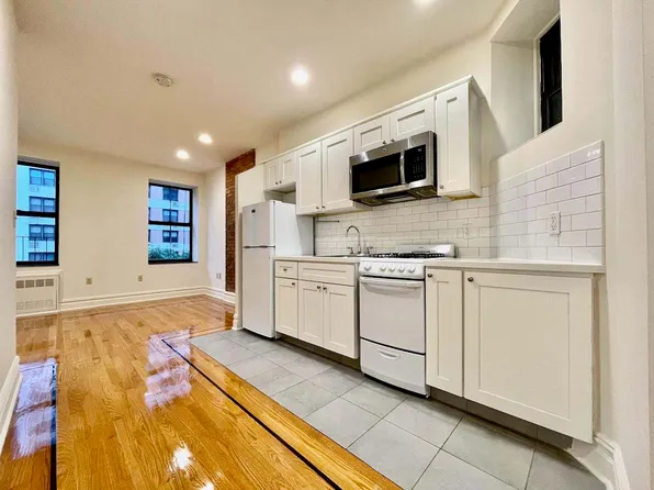 328 East 34th Street image 1 of 11