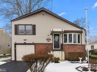 2836 Carnation Ave, Willow Grove, PA 19090