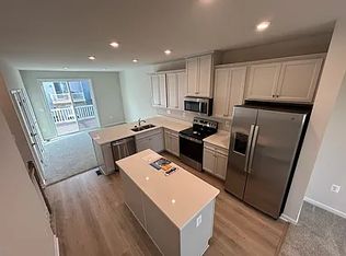 9370 Tanfield Dr, Fredericksburg, VA 22408