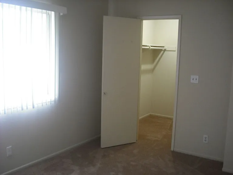 2622 Yardarm Ave — Photo 6