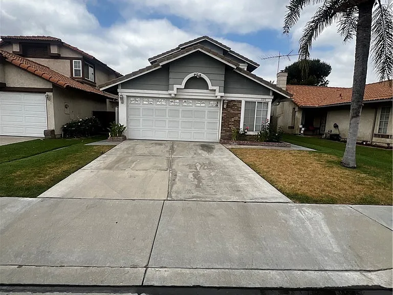 1195 Bautista Ln — Photo 1