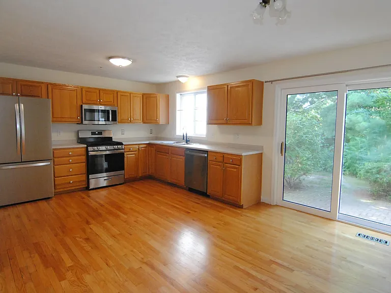 68 Georgetown Dr — Photo 14