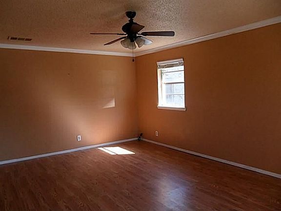 4th image of 5637 Macaskill Dr