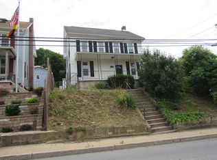 7 E Main St, Windsor, PA 17366
