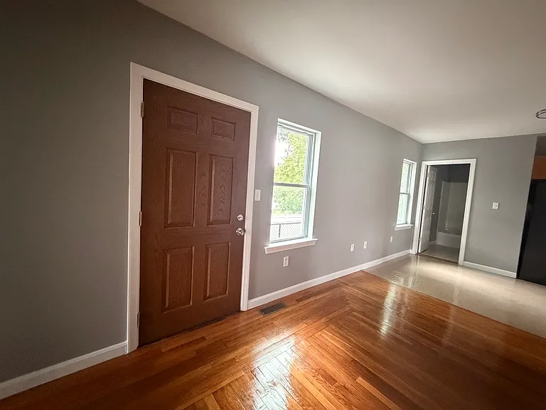 48 Hovendon Ave #1 — Photo 3