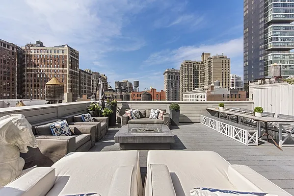 Sold by Nest Seekers International | media 10