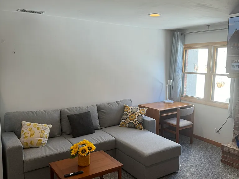 7S485 Lynn Dr — Photo 37