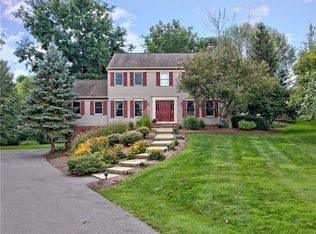11241 Hidden Springs Dr, Chardon, OH 44024