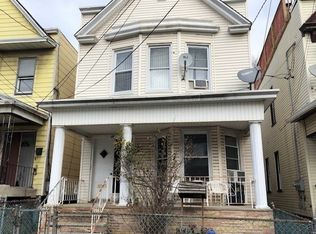 38 Dwight St, Jersey City, NJ 07305
