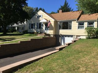 12 Wilson Dr, Marcellus, NY 13108