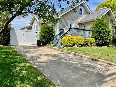 36 Harrington Avenue, Lindenhurst, NY, 11757
