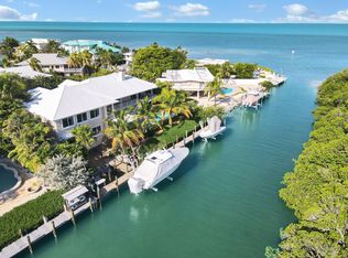 430 Palm Dr, Lower Matecumbe Key, FL 33036
