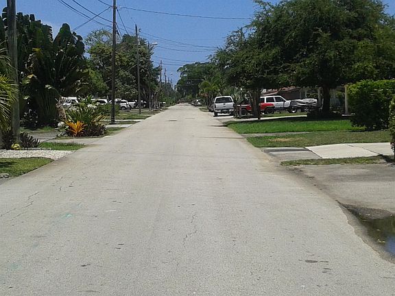 3rd image of 630 NE 34th St